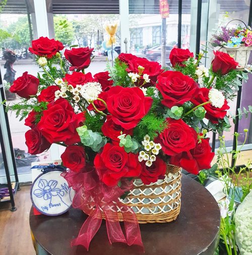 Giỏ hoa hồng đỏ đẹp